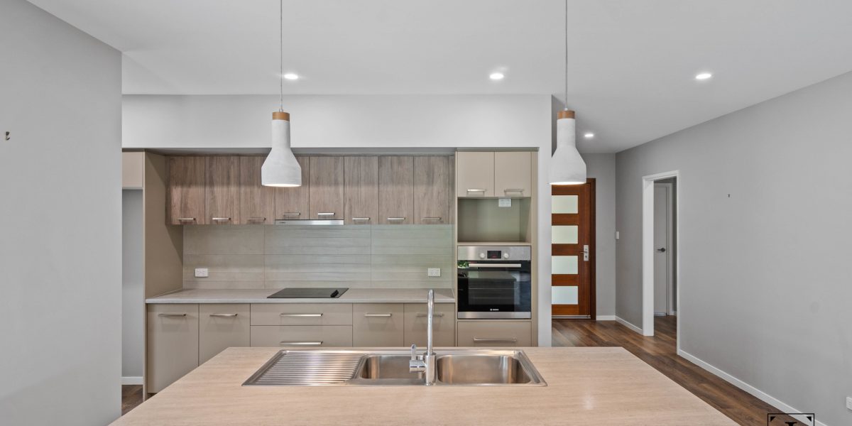 8 Flow Close, Trinity Beach, QLD 4879 AUS