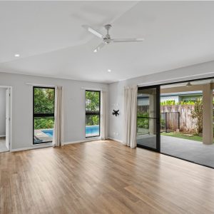 8 Flow Close, Trinity Beach, QLD 4879 AUS