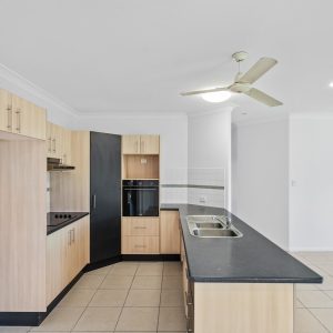 12 Hopkins Street, White Rock, QLD 4868 AUS