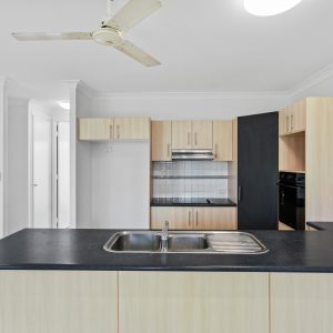 12 Hopkins Street, White Rock, QLD 4868 AUS