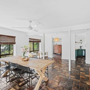 5 Sun Street, Brinsmead, QLD 4870 AUS