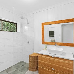 5 Sun Street, Brinsmead, QLD 4870 AUS