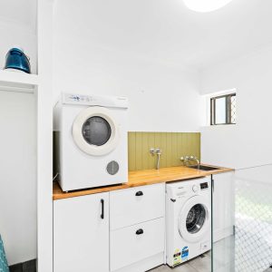 5 Sun Street, Brinsmead, QLD 4870 AUS