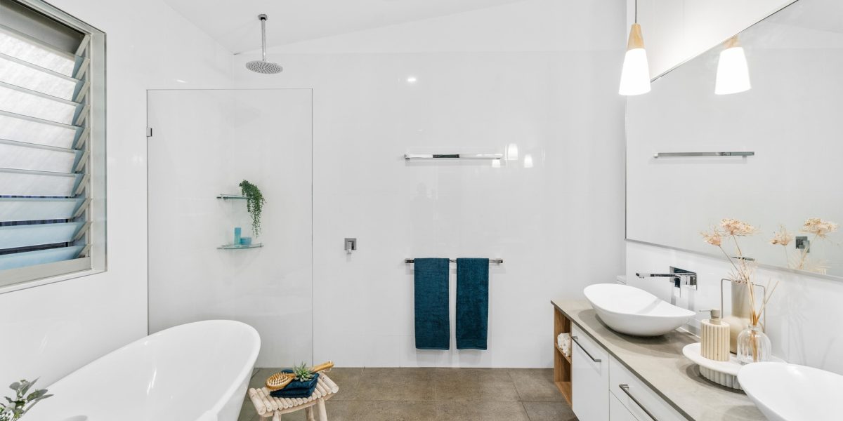 13 Moore Road, Kewarra Beach, QLD 4879 AUS