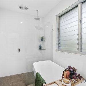 13 Moore Road, Kewarra Beach, QLD 4879 AUS