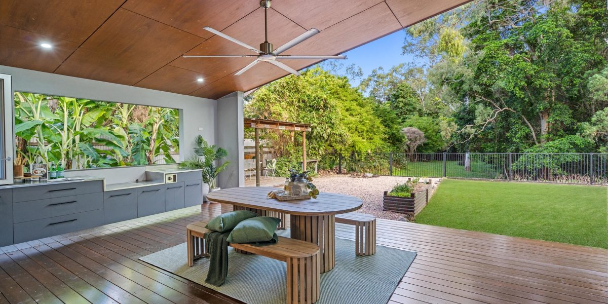 13 Moore Road, Kewarra Beach, QLD 4879 AUS
