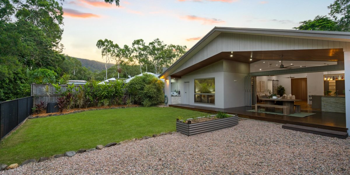 13 Moore Road, Kewarra Beach, QLD 4879 AUS