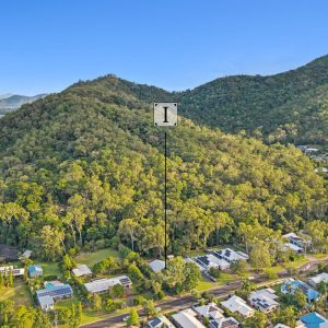 13 Moore Road, Kewarra Beach, QLD 4879 AUS