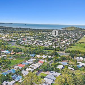 13 Moore Road, Kewarra Beach, QLD 4879 AUS