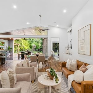 13 Moore Road, Kewarra Beach, QLD 4879 AUS