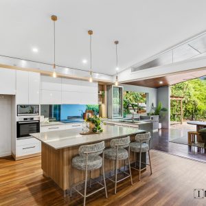 13 Moore Road, Kewarra Beach, QLD 4879 AUS