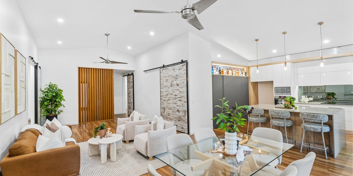 13 Moore Road, Kewarra Beach, QLD 4879 AUS