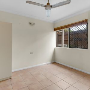 2/39 Arlington Esplanade, Clifton Beach, QLD 4879 AUS