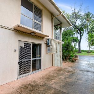 2/39 Arlington Esplanade, Clifton Beach, QLD 4879 AUS