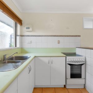 2/39 Arlington Esplanade, Clifton Beach, QLD 4879 AUS