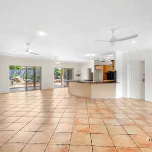 39 Trinity Beach Road, Trinity Beach, QLD 4879 AUS