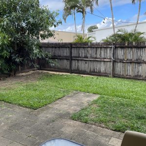 2/19 Pioneer Street, Manoora, QLD 4870 AUS