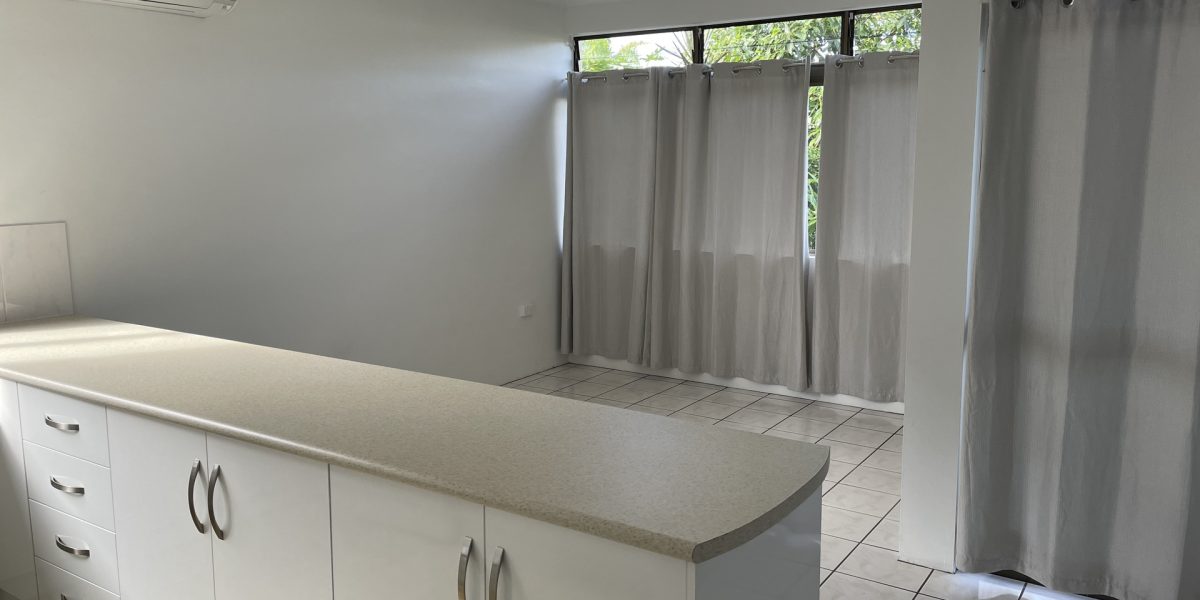 2/19 Pioneer Street, Manoora, QLD 4870 AUS