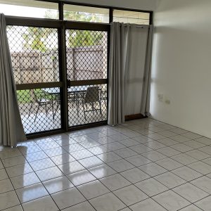 2/19 Pioneer Street, Manoora, QLD 4870 AUS