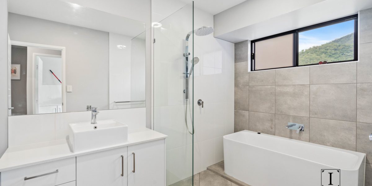 14 Bunya Close, Bentley Park, QLD 4869 AUS