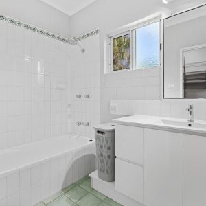 25 Caribbean Street, Holloways Beach, QLD 4878 AUS