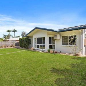 25 Caribbean Street, Holloways Beach, QLD 4878 AUS