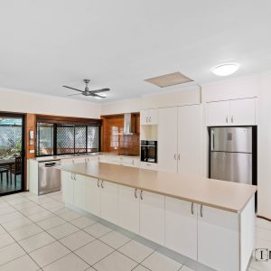 560 Intake Road, Redlynch, QLD 4870 AUS