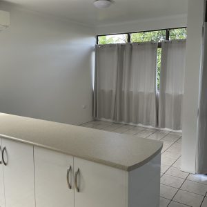 2/19 Pioneer Street, Manoora, QLD 4870 AUS