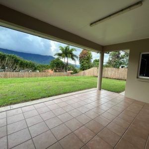 11 Greenock Way, Brinsmead, QLD 4870 AUS