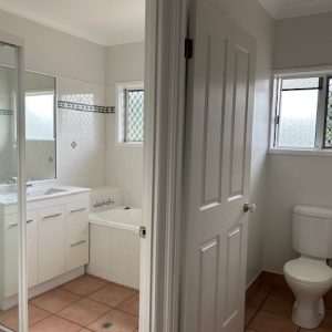 11 Greenock Way, Brinsmead, QLD 4870 AUS