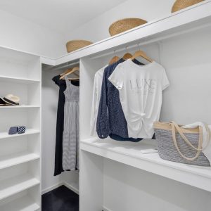 24 Halifax Drive, Redlynch, QLD 4870 AUS