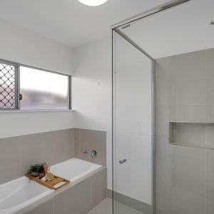 24 Halifax Drive, Redlynch, QLD 4870 AUS