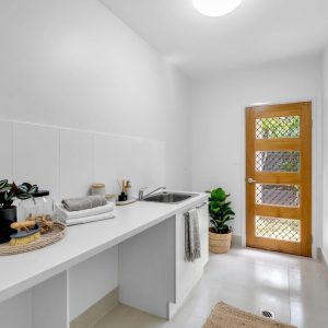 24 Halifax Drive, Redlynch, QLD 4870 AUS