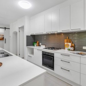 24 Halifax Drive, Redlynch, QLD 4870 AUS