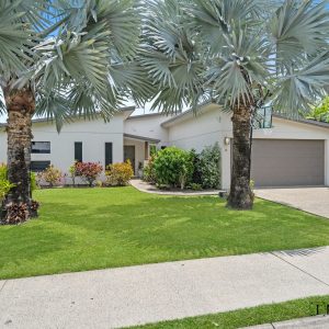 5 Lagoon Drive, Trinity Beach, QLD 4879 AUS