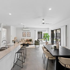 7 Flow Close, Trinity Beach, QLD 4879 AUS