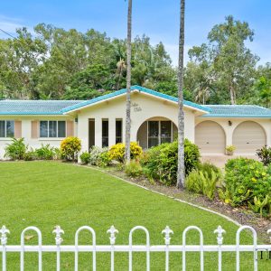 133 Arlington Esplanade, Clifton Beach, QLD 4879 AUS