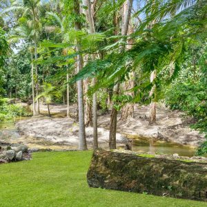 133 Arlington Esplanade, Clifton Beach, QLD 4879 AUS