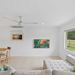 42 Oak Street, Holloways Beach, QLD 4878 AUS