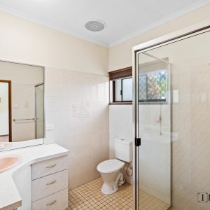 560 Intake Road, Redlynch, QLD 4870 AUS