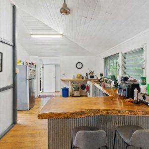 444 Severin Street, Manunda, QLD 4870 AUS