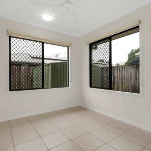 4 Cliffdale Street, Bentley Park, QLD 4869 AUS