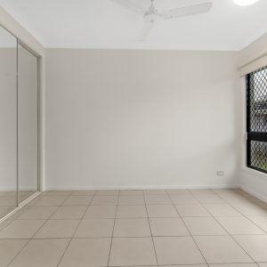 4 Cliffdale Street, Bentley Park, QLD 4869 AUS