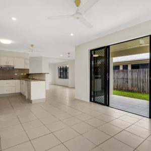 4 Cliffdale Street, Bentley Park, QLD 4869 AUS