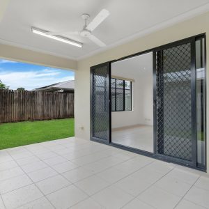4 Cliffdale Street, Bentley Park, QLD 4869 AUS