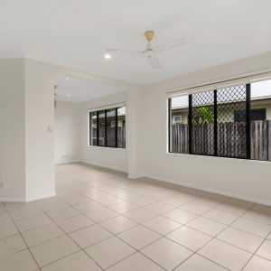 4 Cliffdale Street, Bentley Park, QLD 4869 AUS