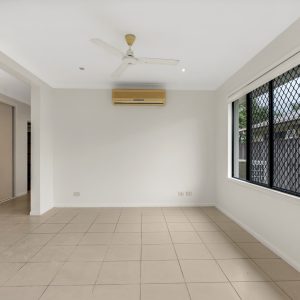 4 Cliffdale Street, Bentley Park, QLD 4869 AUS