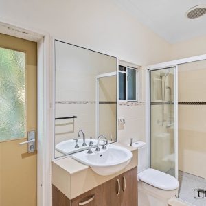 1/560 Intake Road, Redlynch, QLD 4870 AUS