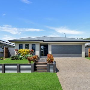 7 Midship Street, Trinity Beach, QLD 4879 AUS