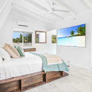 26 Maple Street, Holloways Beach, QLD 4878 AUS